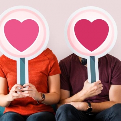 Online Dating Etiquette: 5 Tips to Help You Succeed
